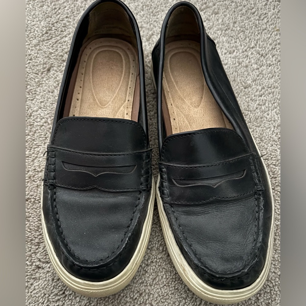 G.H. Bass & Co. Black Leather Loafers